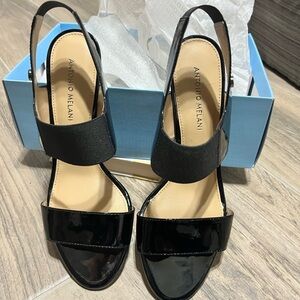 Brand new dress shoes black patented